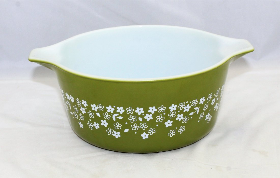 Large pyrex casserole clearance dish