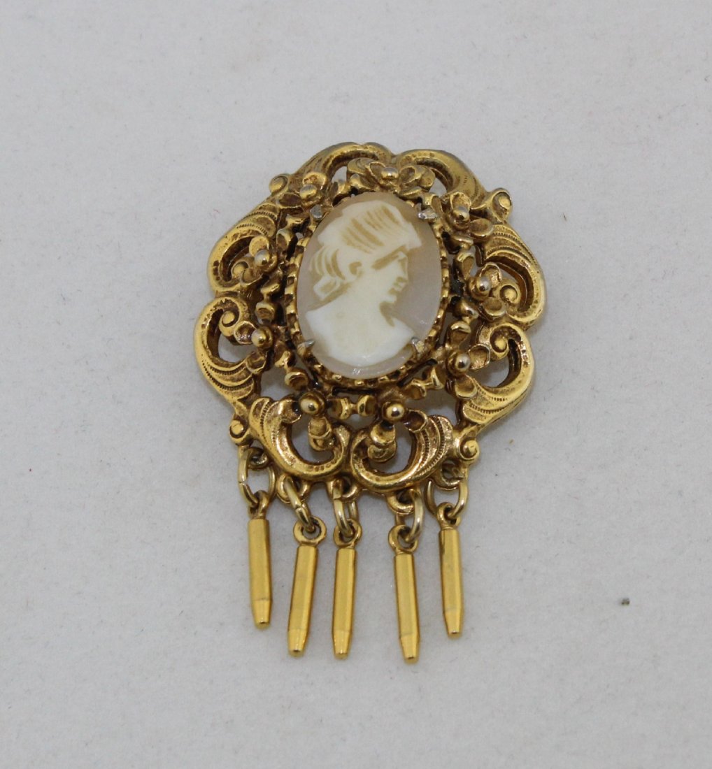 Florenza Signed Hand Carved Shell Cameo Brooch (1 of 2)