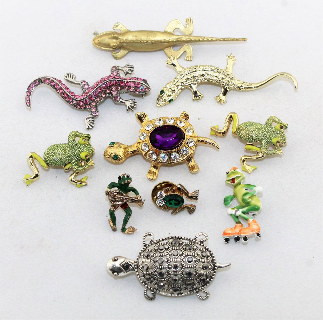 Vintage Pins Lot (1 of 2)