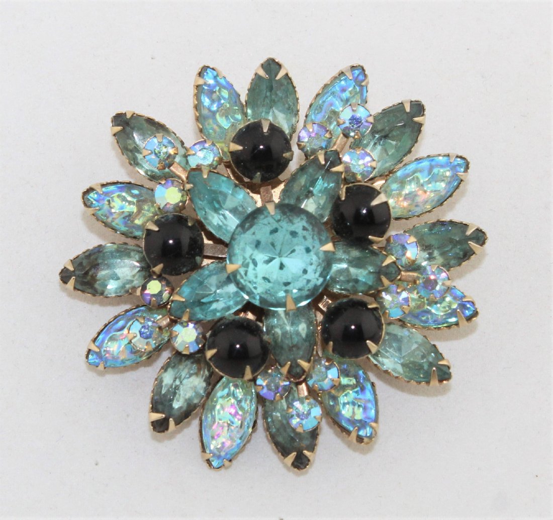 Large Vintage Blue Rhinestone Brooch (1 of 2)