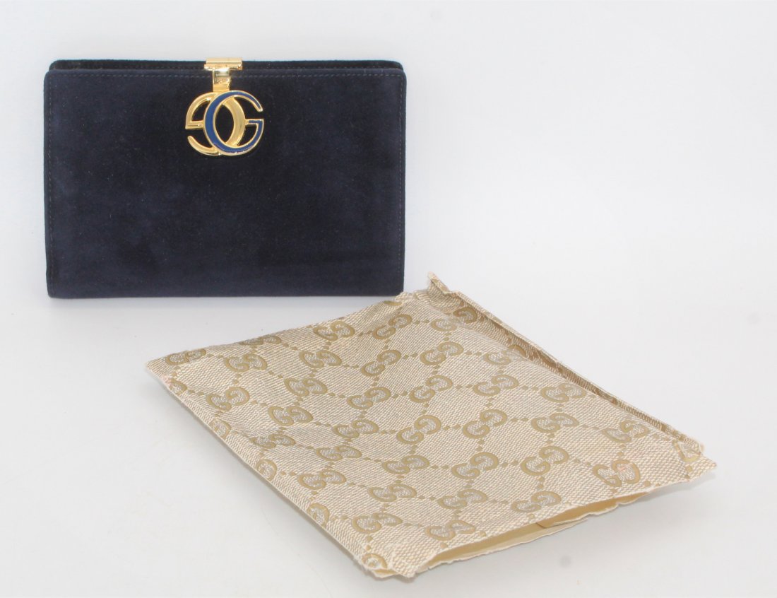 Vintage Gucci Blue Suede Wallet (1 of 6)