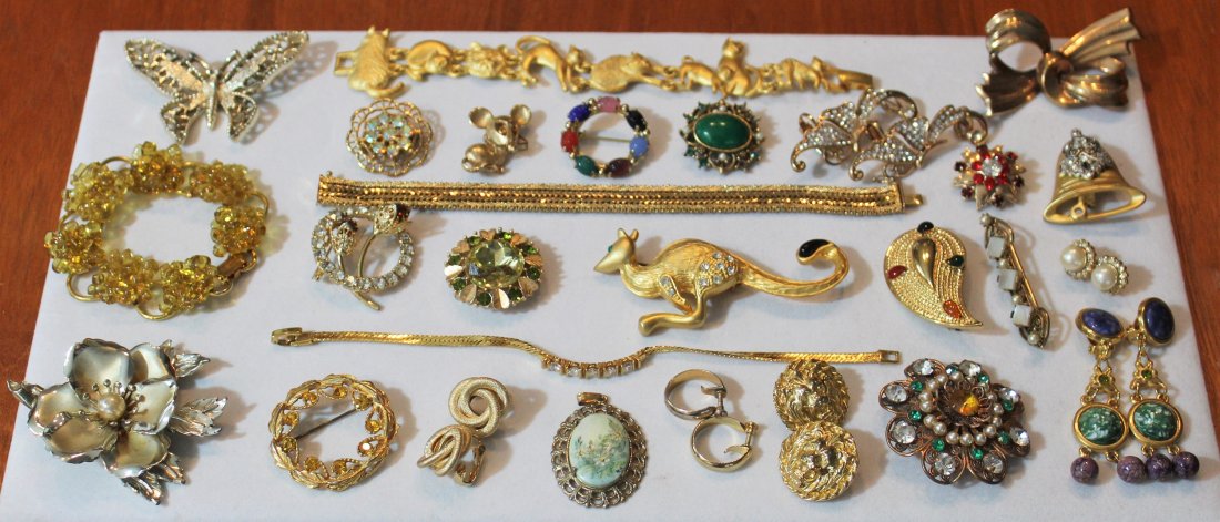 Gold Plate Jewelry Lot (1 of 4)