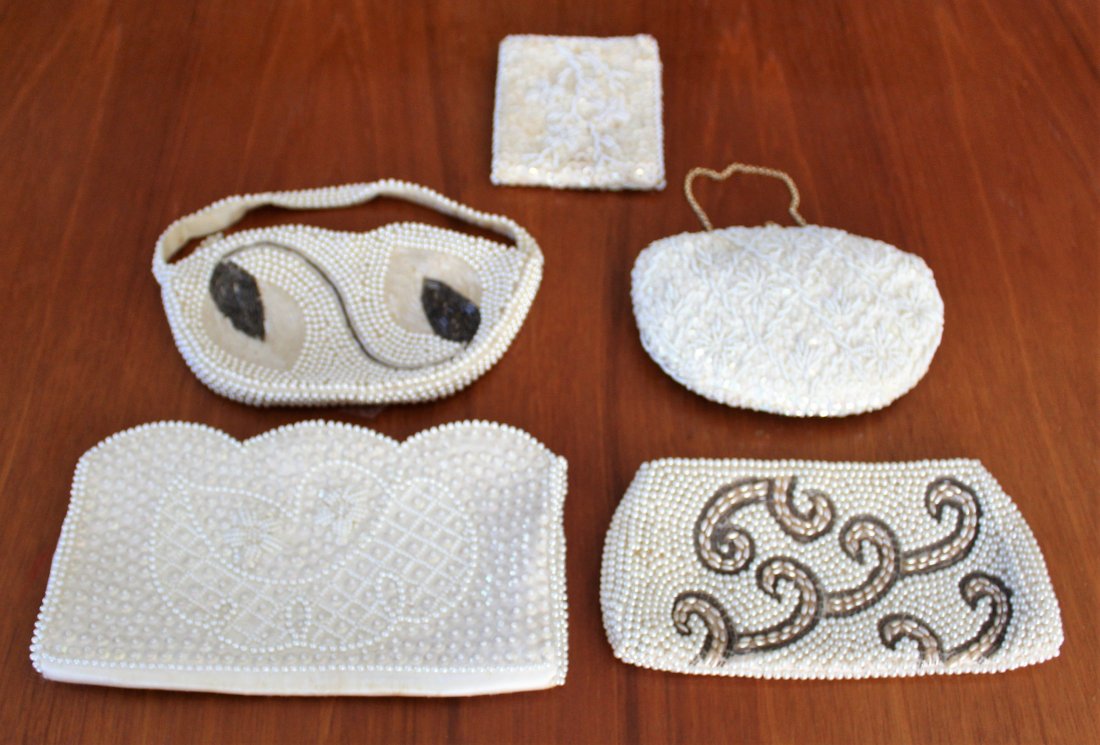 Vintage Designer Beaded Evening Bag Lot of 5: Vintage Designer Beaded Evening Bag Lot of 5. Measurements: 4 1/2" (purse #1 closed), 8 3/4" (purse #1 open), 7 1/2" (purse #2), 6 1/4" (purse #3), 8 1/2" (purse #4), 7 3/4" (purse #5), Height: 3 3/4"
