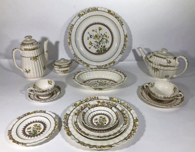 Copeland Spode England Set 'Buttercup" Pattern (1 of 8)