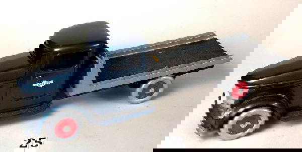 Structo straight body flat bed truck (custom): Structo straight body flat bed truck (custom)