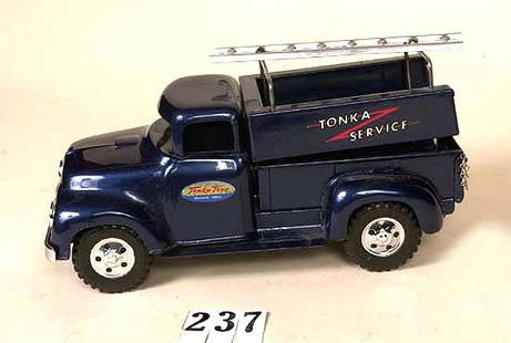 Tonka service truck w/ ladder: Tonka service truck w/ ladder