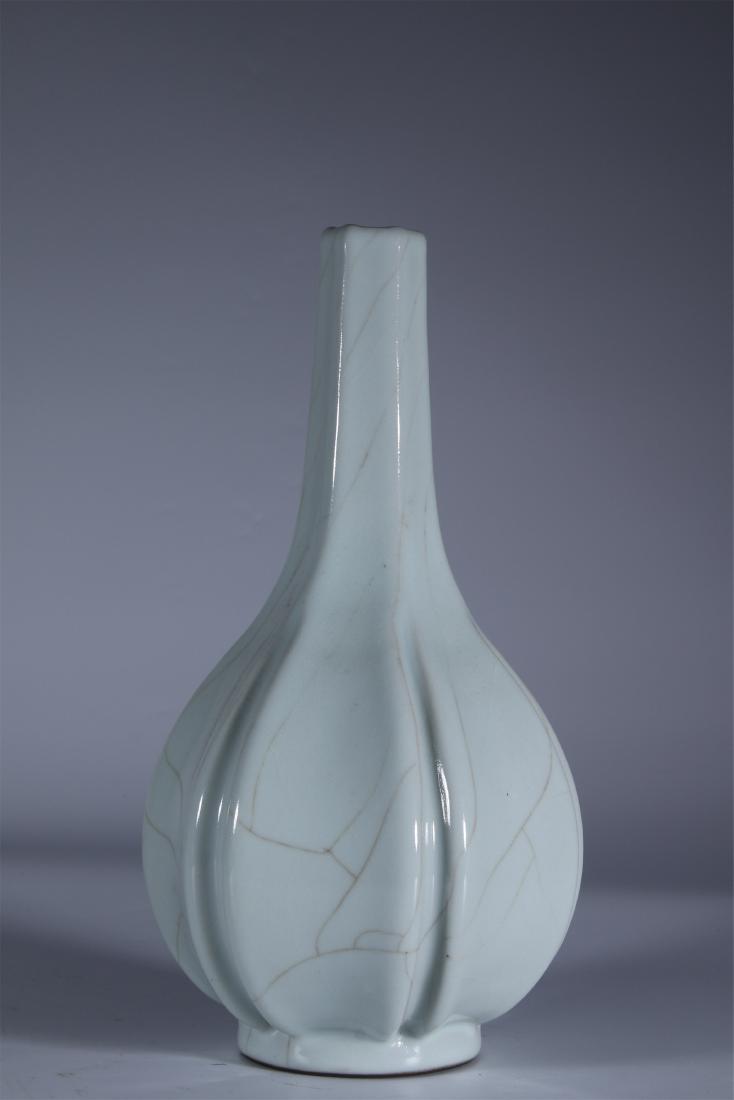 Crackle Glaze Melon Vase (1 of 9)