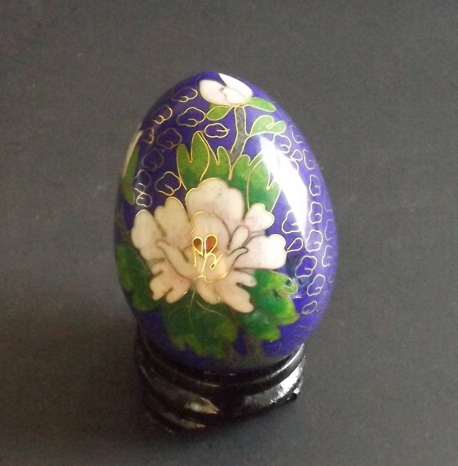 Chinese Cloisonne Egg, enamels on brass, wooden stand (1 of 6)