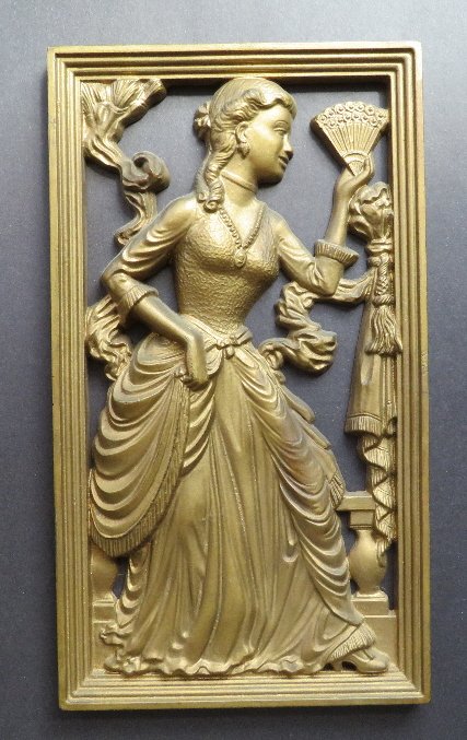 Rococo lady, Mid Century Wall Plaque 1960: Rococo Lady, wall plaque, Multi Prod Inc. 1960. U.S.A.; product number 6238. US: Priority (c.2-4 days) ---------- $22.50 Canada: 1st Class (c.2-6 weeks) ---- $34.50 World: 1st Class (c.2-8 weeks) ----