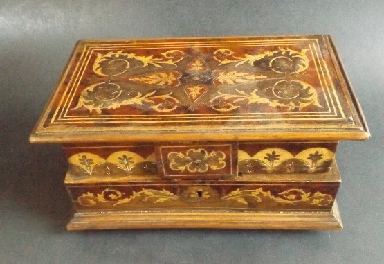 Italian Renaissance Style Inlay Wood Jewelry Box 1870s-: Antique Italian Renaissance style handmade fine decorated inlay wood jewelry or trinket box, late 19th - early 20th century. Rates vary per zone/ country, we will adjust shipping costs with the invoic