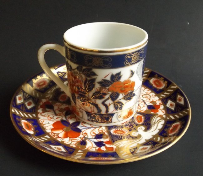 Davenport Staffordshire porcelain Cup & Saucer 1870s: Antique 1870s Victorian set of hand painted fine porcelain cup with saucer, Davenport Longport Staffordshire Porcelain Co, England. Imari style, pattern in Cobalt blue, red, white, and gold flowers. T