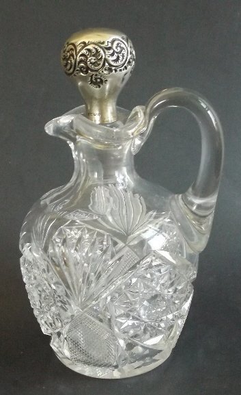 Victorian hand cut crystal glass cruet,sterling stopper: Antique Victorian hand-cut crystal glass cruet with sterling silver stopper. Rates vary per country, we adjust shipping costs with the invoice. US: Priority (c.2-4 days) ----------$22.50 Canada: Prior