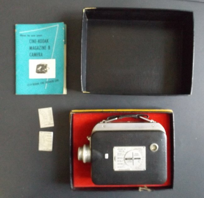 Film Camera Cine-Kodak Magazine 8 Complete 1946-1955: Cine-Kodak Magazine 8 Complete with its original box, three exposure labels for three types of film, the film magazine is inside, the original brochure manual is present. This 8mm movie camera was int