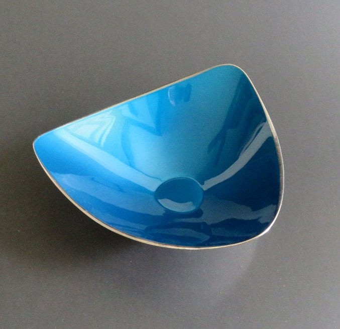 Vintage John Prip Designed Metal Bowl, 1945 Reed & Barton: Vintage Mid Century Modern Triangle shaped bowl designed by metalsmith John Prip. Reed & Barton hallmarked 241, an additional year mark 'A' in circle indicates that the bowl was made in 1945. The bowl