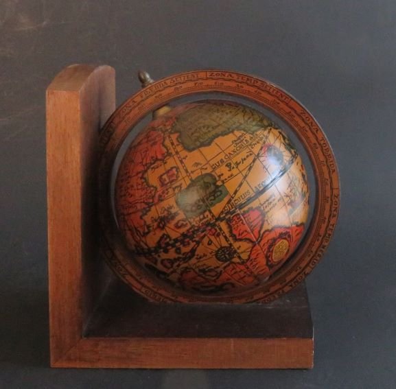 Vintage 1970s World Globe Bookend, Repro of the 17th Century Map (1 of 8)
