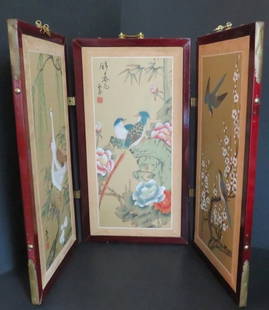 Vintage Japanese Hand Painted Three Panel Folding Screen Byobu: Vintage Byobu ("wind wall") Meiji Era, Japanese three panel folding screens made from three joined panels, reddish wood frame with original engraved brass corners, newer substitute hinges, knobs, and