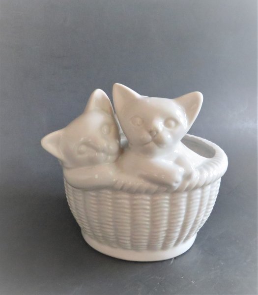 Vintage Porcelain Kitten Basket, Bowl, Decor: Vintage white porcelain basket, bowl or planter with two kittens on one site, unmarked. The basket is c.4.1/2" [11.4cm] high incl. kitten x 2.1/2" [6.4cm] deep; c.3.3/4" x 3.3/4" [9.6cm], no cracks, n