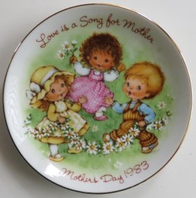 Love is a Song for Mother, 1983 Mother's Day Porcelain Plate, Avon