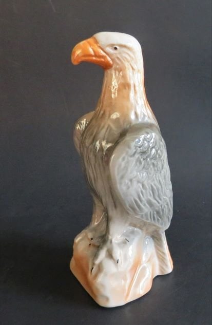 Vintage Pearlescent Lustreware Porcelain Eagle, Brazil 1940s (1 of 6)