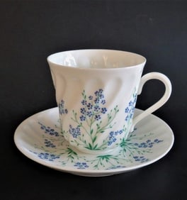 Vintage Russian USSR Tea Cup & Saucer, Lomonosov, St Petersburg 1960s