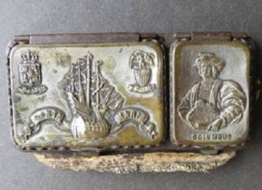 Antique 1893 World Columbian Exposition Two Compartment Coin Purse: Antique two compartment coin purse, a souvenir of the Columbian Exposition of 1893. Two silver plated brass plaquettes mounted in tin frame holding the leather bag. Two covers can be opened separately