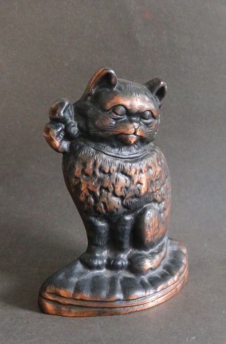 Vintage Seated Cat, Hubley Cast Iron Doorstop, Bookend, Decor, 1920s-1940s: "Seated Cat" cast iron Hubley doorstop #38, 1920s. Hubley's doorstops were not marked except of a barely visible small number on the back. This doorstop is in fine condition; therefore, it is probably