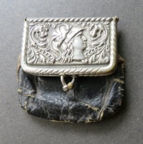 Antique 1880s Victorian Silver Plated & Leather Coin Purse, Helmeted Roma: Antique Victorian coin purse, 1880s-90s. The top is a silver-plated metal repousse plaquette with helmeted head of Roma, a classic motif on the Roman coins of the Republic period. Inside is a genuine 