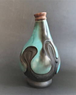 Roger Crisanto, Biomorphic Abstract Ceramic Vase 1990s Pottery: Roger Crisanto, vintage biomorphic abstract ceramic vase, 1990s, signed on the bottom "R.Crisanto / Chulucanas / Peru." Each vase created by Crisanto is an unique artwork. The vase is c.9.1/4" tall