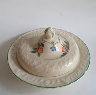 Art Deco Domed Butter Dish, 1920s English Brambleberry, Hopewell China, Virginia: Antique Art Deco domed porcelain round butter dish, English Brambleberry by Hopewell China Company, Virginia, 1920s. The domed dish is 4" [10.2cm] tall including the nob of the cover; the dish is