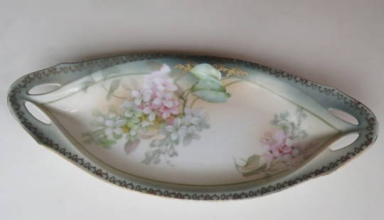 Antique German Art Nouveau Tillowitz Silesia Porcelain Dish 1920s: Antique small oblong porcelain dish / serving bowl with Art Nouveau flowers decoration, marked by R&S Tillowitz Silesia, 1920s. The dish is c. 9.1/4" x 4.1/4" [23.5cm x 10.5cm]; no chips, no hairlines