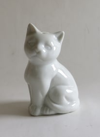 Vintage White Porcelain Cat Salt Shaker, 1980s