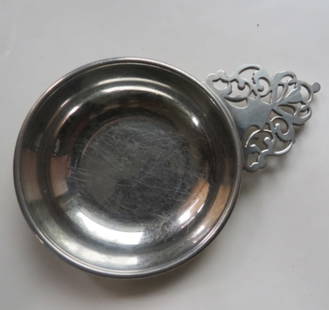 Vintage Silvery Metal Boardman Colonial Pewter Porringer, Dip Serving Bowl: Vintage elegant silvery metal Boardman Colonial (#399) Pewter porringer / dip server bowl, hallmarked on handle. The bowl is 6.1/4" [15.8cm] long including handle, 1" [2.6cm] deep; the candle bowl is