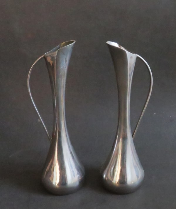 Set of 2 Vintage Art Deco Solid Silvery Metal Vases, 1930s (1 of 6)