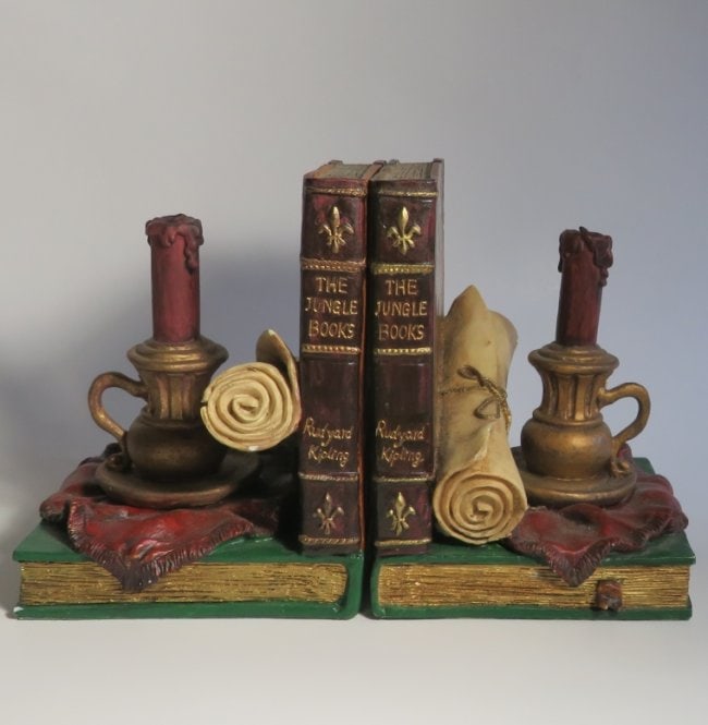 Set of 2 Antique Style Bookends, Westland 1980s, Hand Painted Resin: Vintage pair of original Westland Giftware bookends, hand painted hard composite resin, 1980s-90s. Each bookend is 5.1/4" [13.3cm] tall, 4" x 4" [10.2cm], 'antique' look, green velvet on the bottom, v