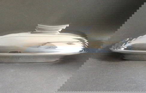 Streamline 1950s Butter Dish with Glass Inlet, F.B. Rogers Silver Plate: Vintage Mid Century Modern 1950s streamline classic design silver plated butter dish with lid and glass inlet, by F.B. Rogers Silver Company, marked "F.B. Rogers Silver Co / 1995". The company used ma