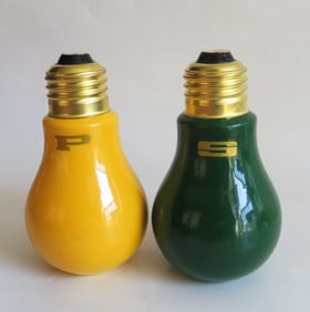 Set of Mid Century Modern Ceramic Light Bulb Salt & Pepper Shaker, 1960, Japan