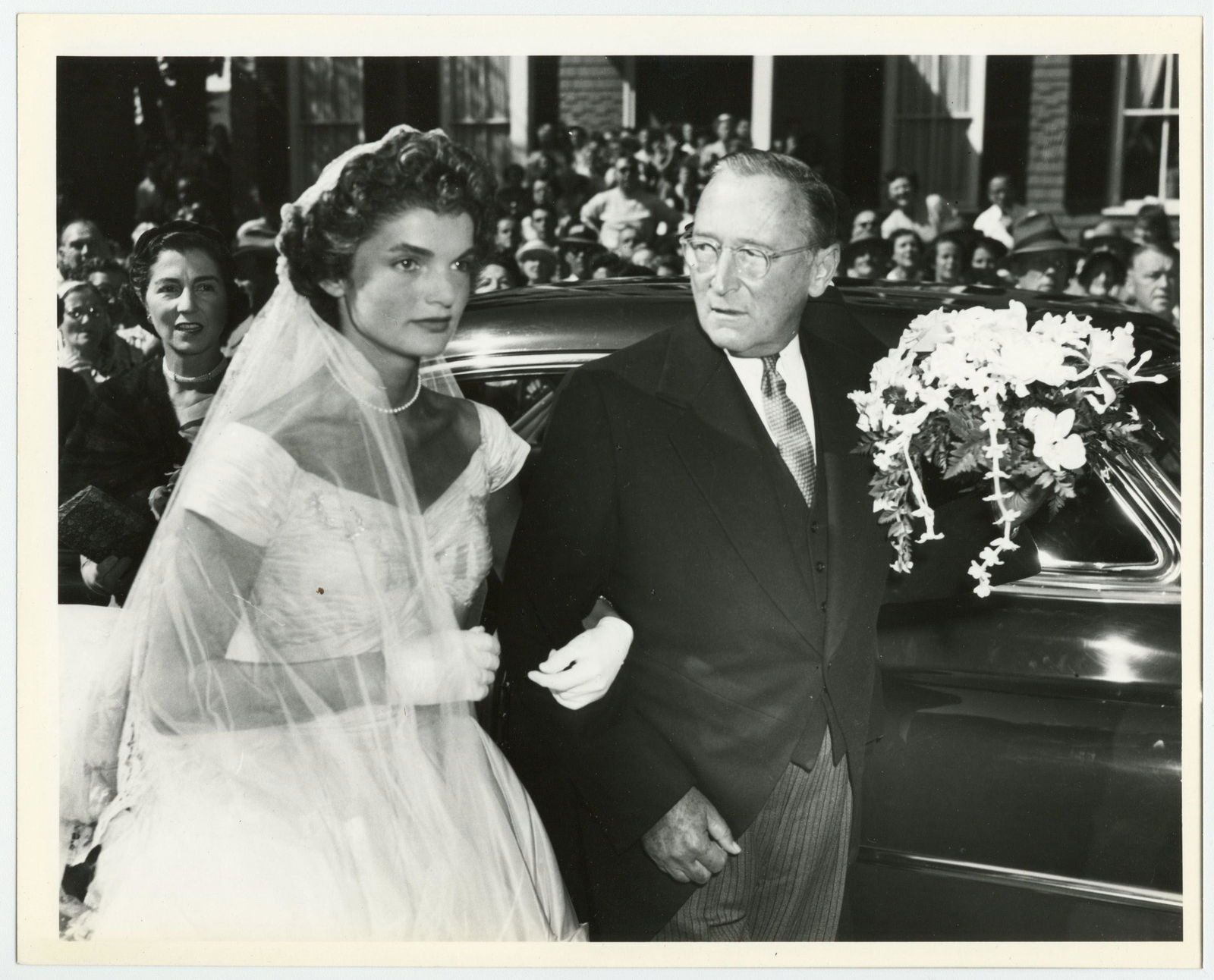 Superb Jackie Kennedy Vintage Wedding Photo (1 of 2)