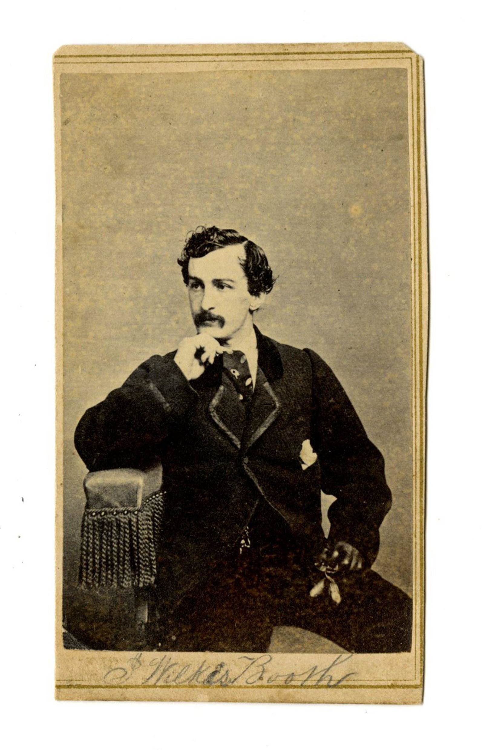Superb John Wilkes Booth Carte-de-Visite, Unsigned (1 of 2)