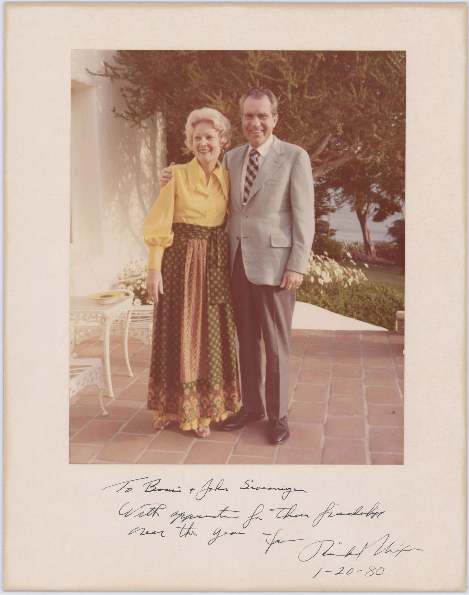 Superb Richard Nixon Signed Photo (1 of 3)