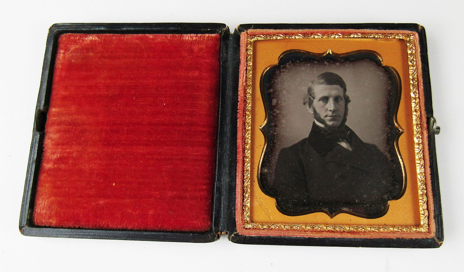 Daguerreotype Portrait of Well-dressed Man (1 of 4)