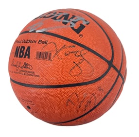 2000 LA Lakers Signed Basketball - 14 Signatures Includes Shaquille O'Neal and Kobe Bryant! PSA/DNA