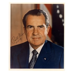 Richard Nixon Signed Presidential Portrait Photo