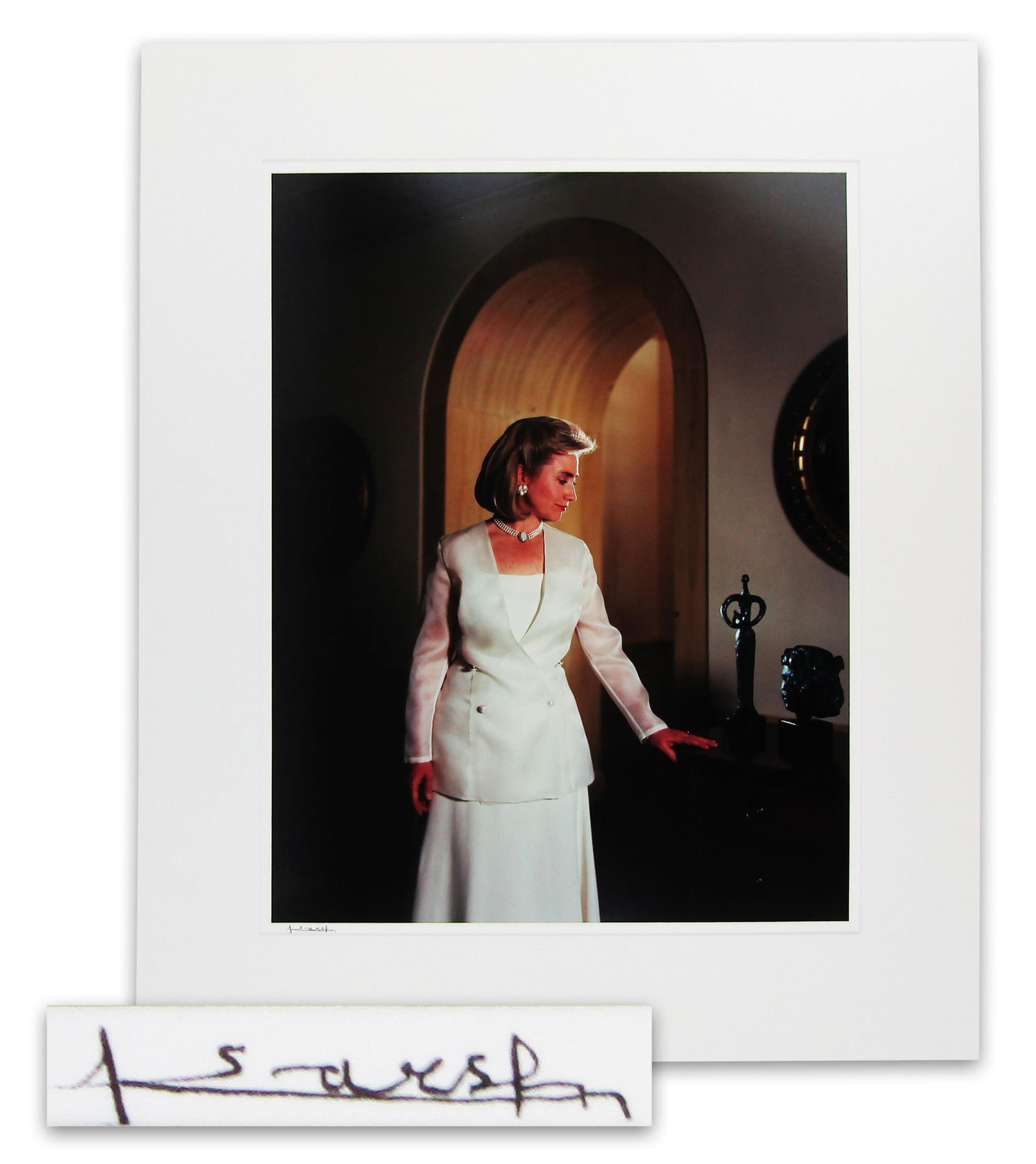 Stunning Hillary Clinton Portrait as First Lady Signed by Photographer Yousuf Karsh, Ex. Karsh (1 of 6)