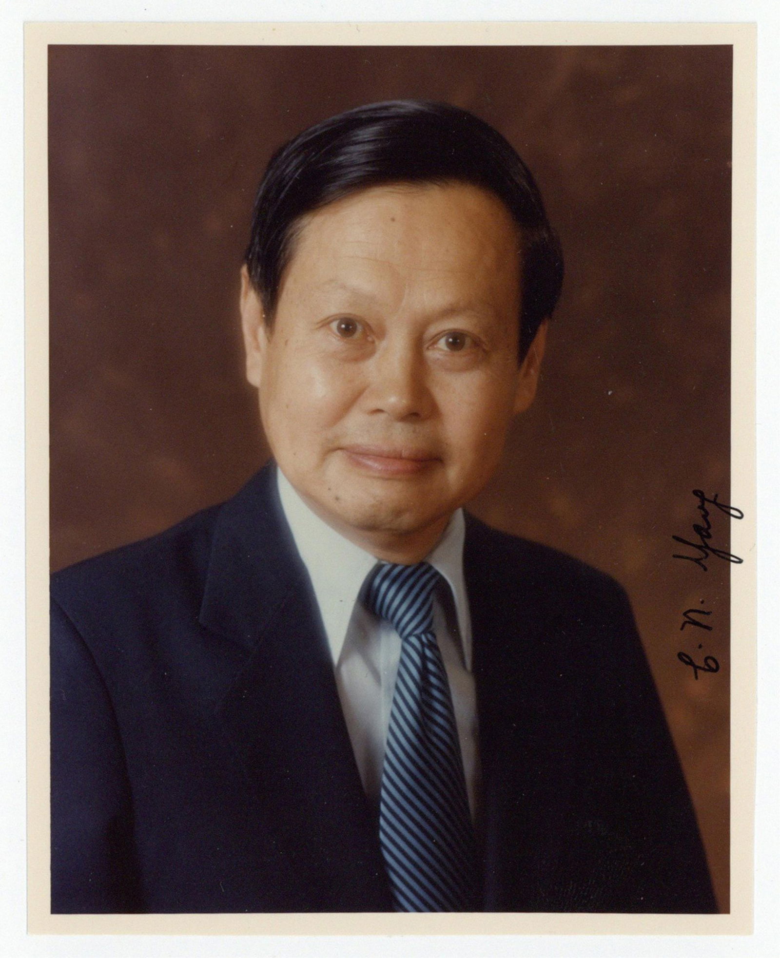 Uncommon Chen-Ning Yang Signed Photo - Nobel Prize-Winning Physicist!: Chen-Ning Yangn.p., n.d.Uncommon Chen-Ning Yang Signed Photo - Nobel Prize-Winning Physicist!SPAn uncommon photograph of Chinese-American physicist Chen-Ning Yang (1922-2025), signed by him as "C.N. Y