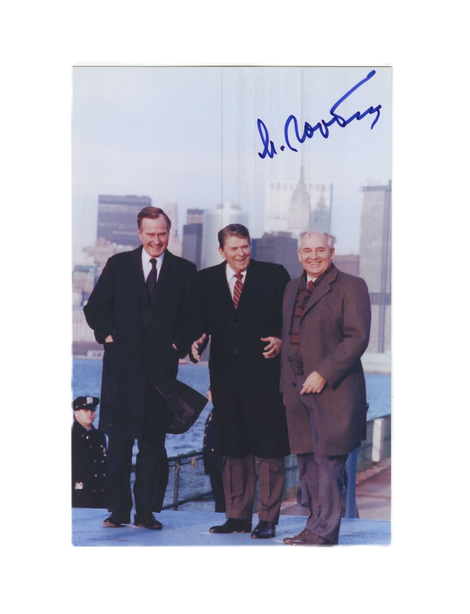 Mikhail Gorbachev Signed Photo with Reagan & Bush (1 of 2)