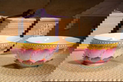 A pair of famille-rose lotus bowl