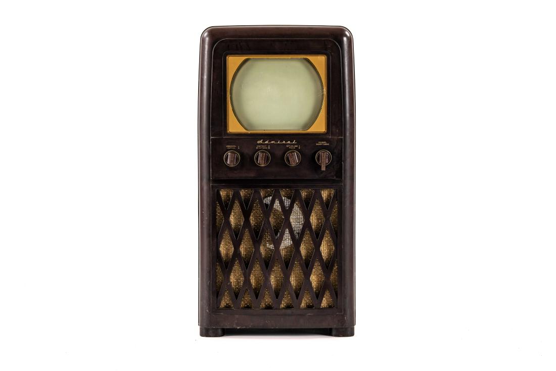 Admiral Bakelite Television (1 of 7)