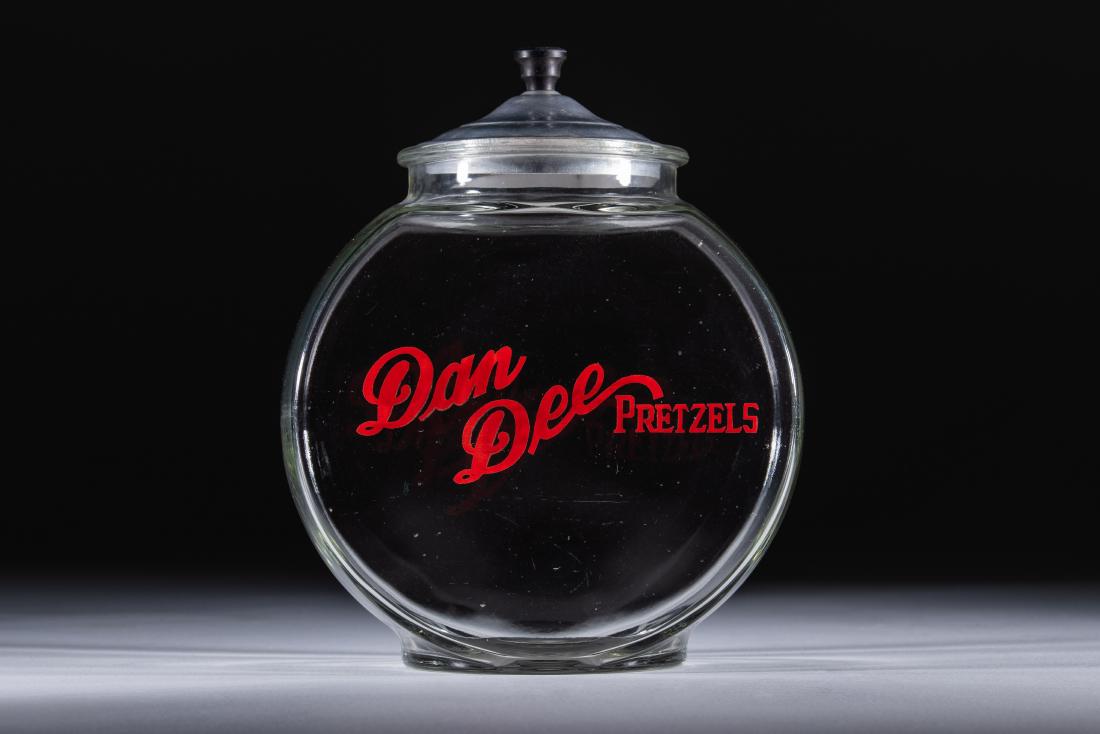 Dan Dee Pretzels Glass Jar (1 of 5)