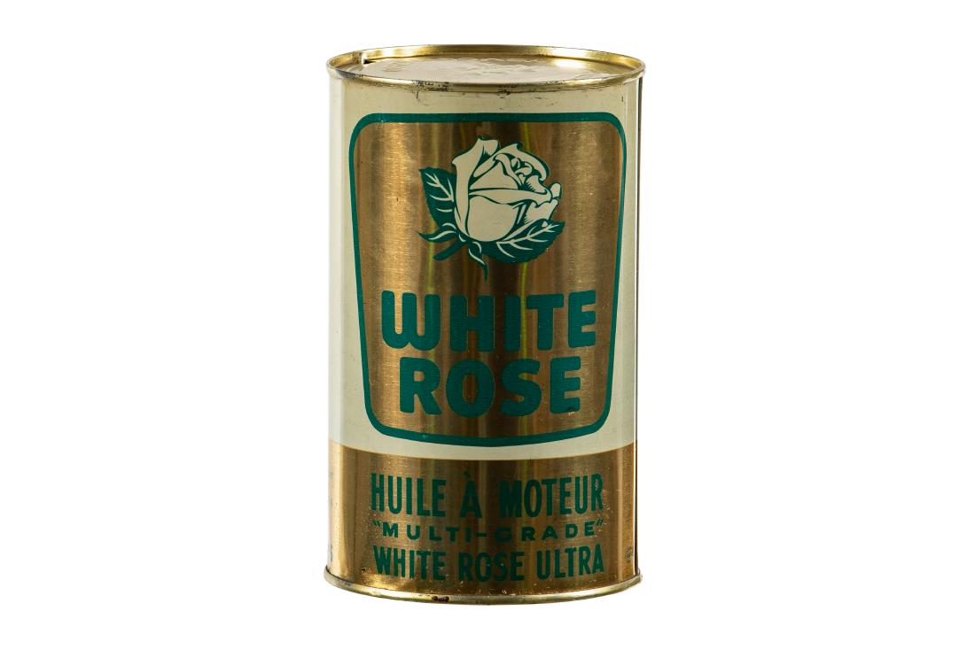 White Rose Imperial Quart Motor Oil Can: Empty imperial quart. Great gloss and color. Shows only minor wear and flaws. Overall it displays very well. Measures: 6.5"X4" Rating: 8.75 Est: $150-$300