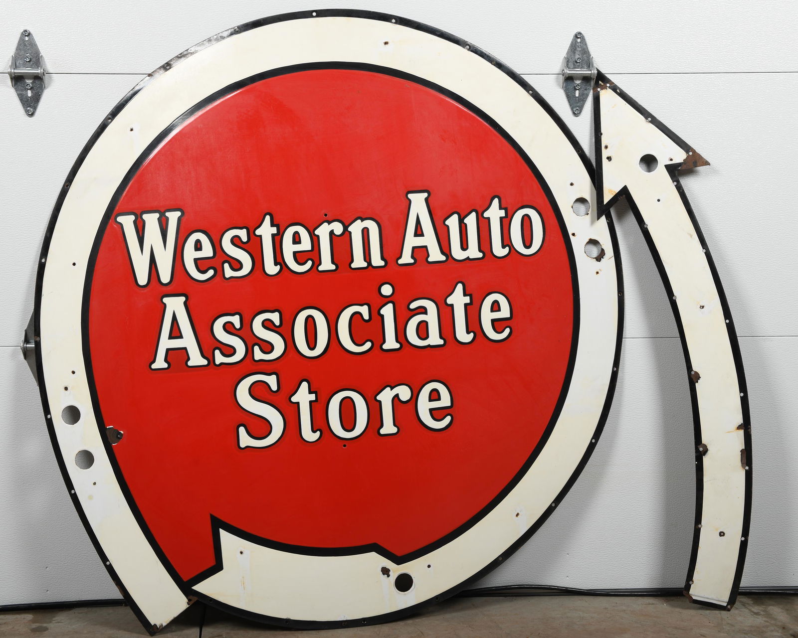 Western Auto Store Neon Sign Skin Feb 01, 2020 Route 32 Auctions in IN